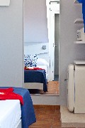 ryans-la-marina-05-rooms-04-premium-single-009.jpg